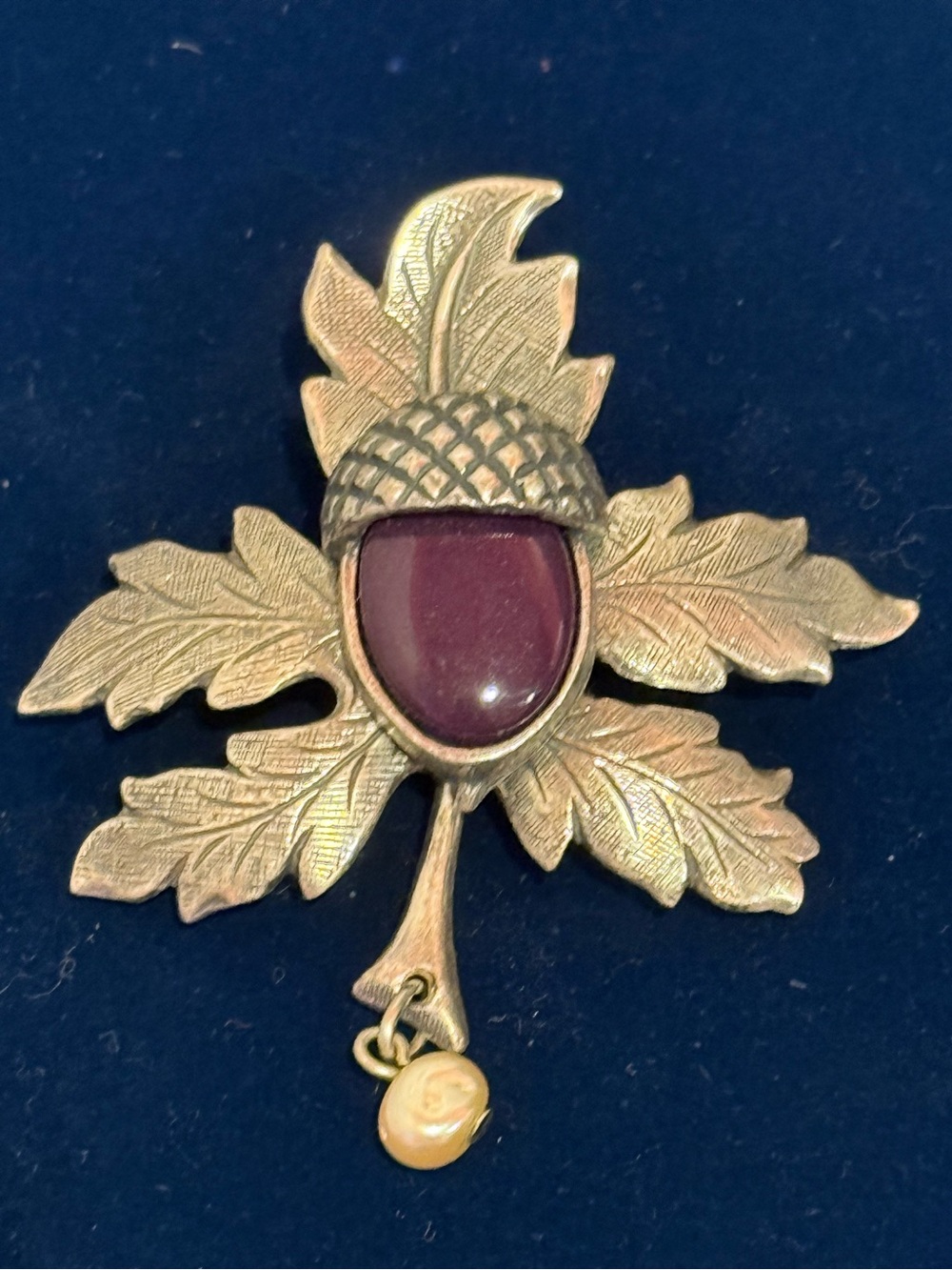 Vintage Oak Leaf & Acorn Brooch – Burgundy Cabochon, Pearl Dangle, Trachten EUC